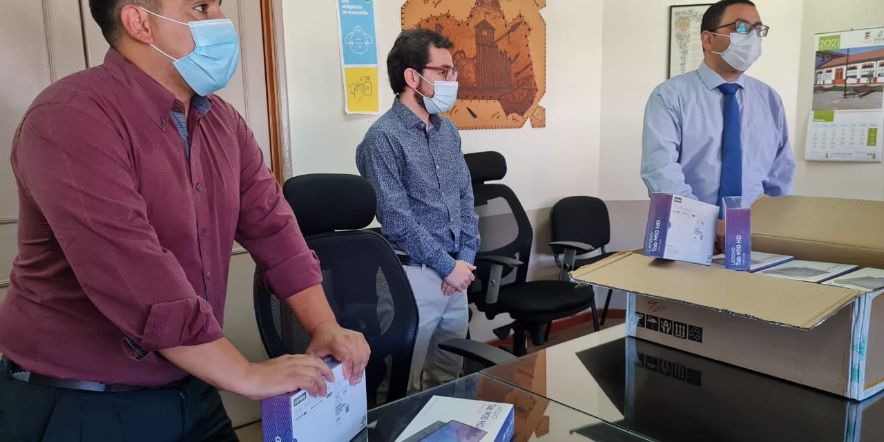 La Municipalidad de Purén adquirió 100 tablets para asegurar el acceso educativo a los estudiantes RURALES