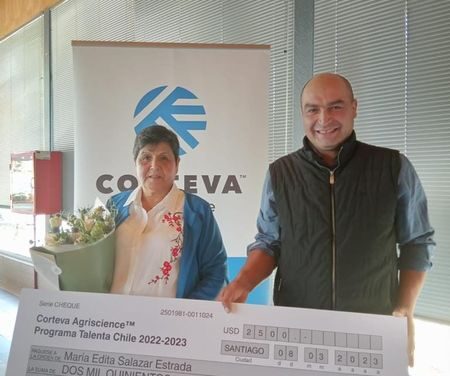 MARÍA SALAZAR   de «Huenocolle» – Purén, obtuvo  tercer  lugar nacional  en Programa «TENTA»
