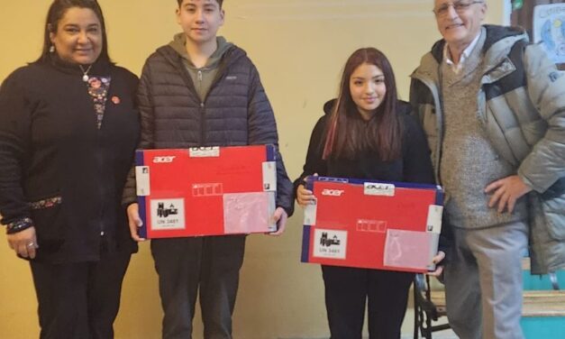 JUNAEB ENTREGÓ NUEVOS COMPUTADORES A ESTUDIANTES DAMNIFICADOS