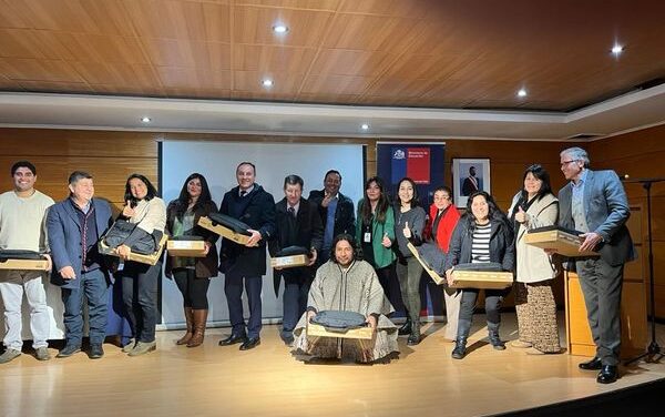 DOCENTES DE ESCUELAS HUITRALEBU” Y “QUILACO” DE PURÉN RECIBIERON KIT TECNOLÓGICO