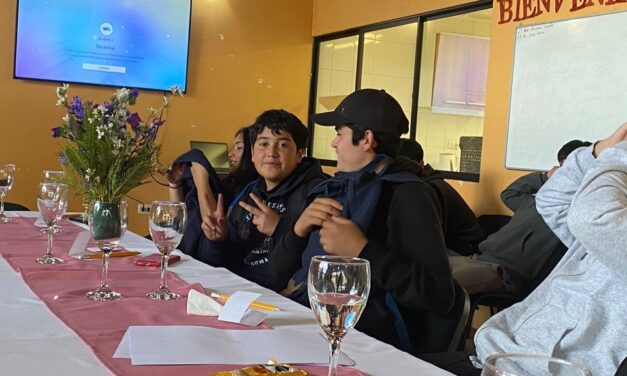 RESIDENCIA FAMILIAR ESTUDIANTIL SE REALIZÓ TALLER » PREVENCIÓN DEL CIBER-BULLYNG».
