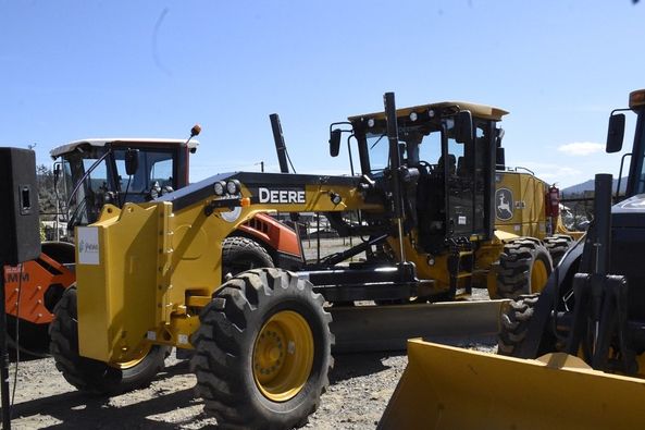 PURÉN: NUEVAS MAQUINARIAS PARA EL MEJORAMIENTO DE CAMINOS