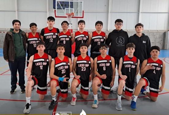 J. DEP- ESCOLARES  IND.: LICEO  BICENTENARIO DE PUREN A FINAL  EN BÁSQ. MASC.U-17