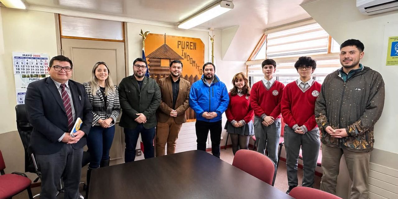 CENTRO DE ESTUDIANTES DEL LICEO BICENTENARIO INDÓMITO DE PURÉN, SE RENIÓ CON ALCALDE  DE PURÉN.