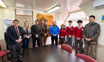 CENTRO DE ESTUDIANTES DEL LICEO BICENTENARIO INDÓMITO DE PURÉN, SE RENIÓ CON ALCALDE  DE PURÉN.